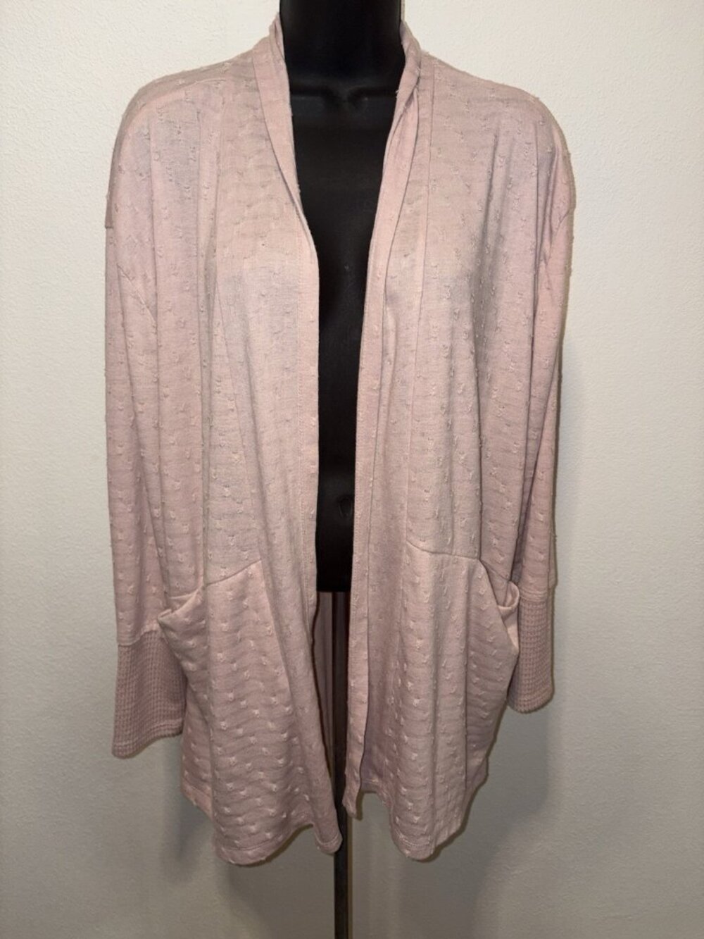 Maurices Women Size 1 0X 14/16 Open Front Cardigan Sweater Top Pockets Pink